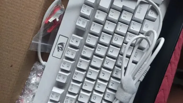 Teclado mecânico Redragon dark avanger dyn