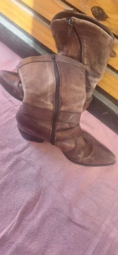 BOTA COURO ESTILO COWBOY 