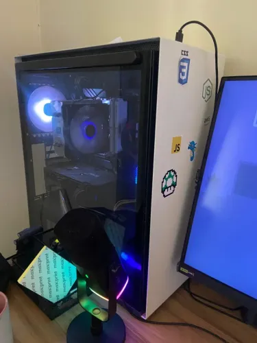 PC Gamer Ryzen 5 5600G / 16GGb RAM / RX 6600 Asus