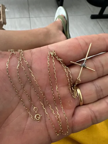 Cordão em ouro 750 cartie , peso 5,5 tamanho 60cm cordão e lindo