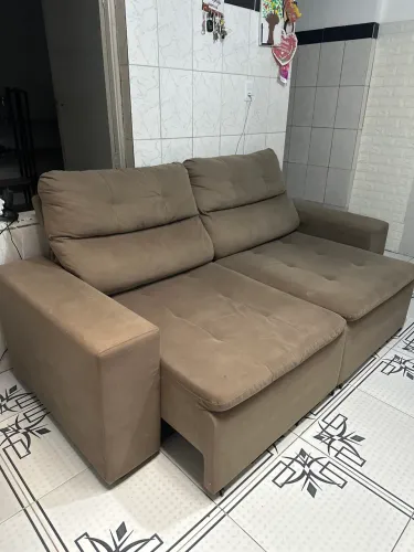 Sofá retrátil e reclinável 3 a 4 lugares