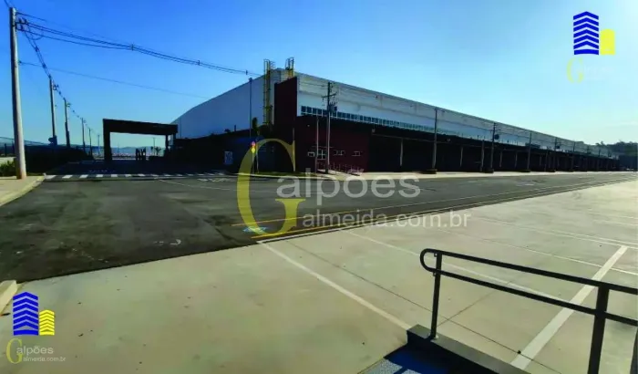 Pavilhão/Galpão para alugar no bairro Padroeira - Osasco/SP