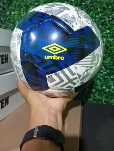 Bola de campo umbro