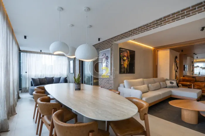 Apartamento Mobiliado à venda em Pinheiros com130m, 2 quartos, 2 suítes e 2 vagas