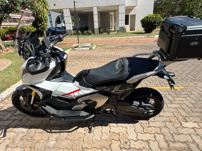 Honda X-ADV 750 - Edição Especial | 2023/2024 | Apenas 7.800 km | Estado de Zero