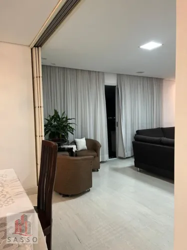 Vendo apartamento com 4 quartos na Mooca.