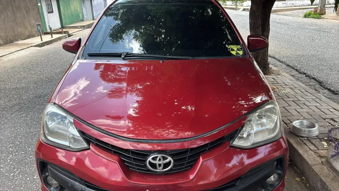 Toyota Etios X Sedan 1.5 Flex 16V 4P Mec. 2015