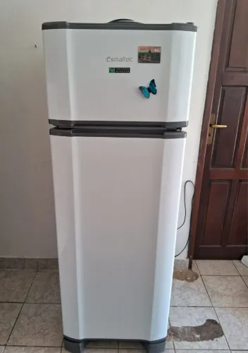 Geladeira a venda -4 meses de uso