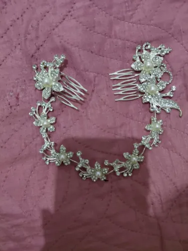 Arranjo / Grinalda de Cabelo com Strass e Pérolas para Noiva e Festas