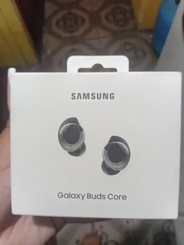 vende - se fone Bluetooth Samsung Galaxy Buds Core, totalmente novo e lacrado por 270$