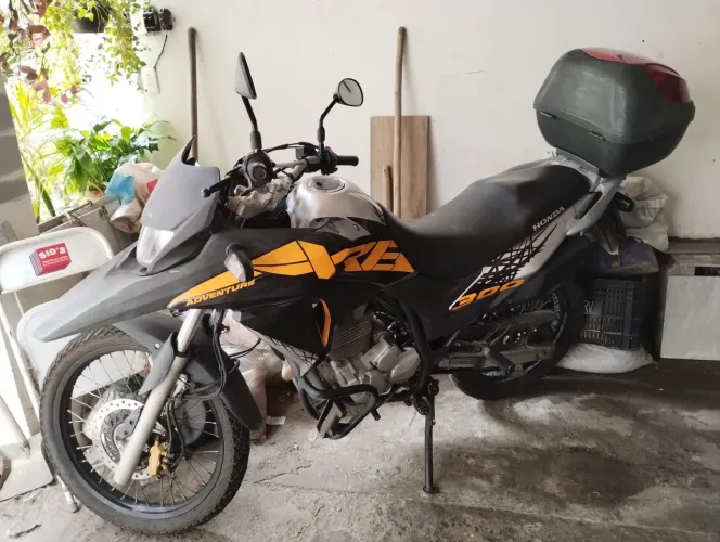 XRE 300 