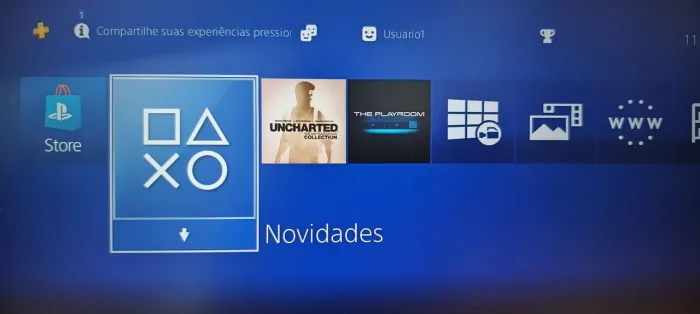 PLAYSTATION 4