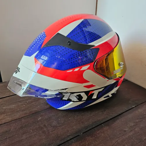 Vendo capacete KYT Viseira e Aero
