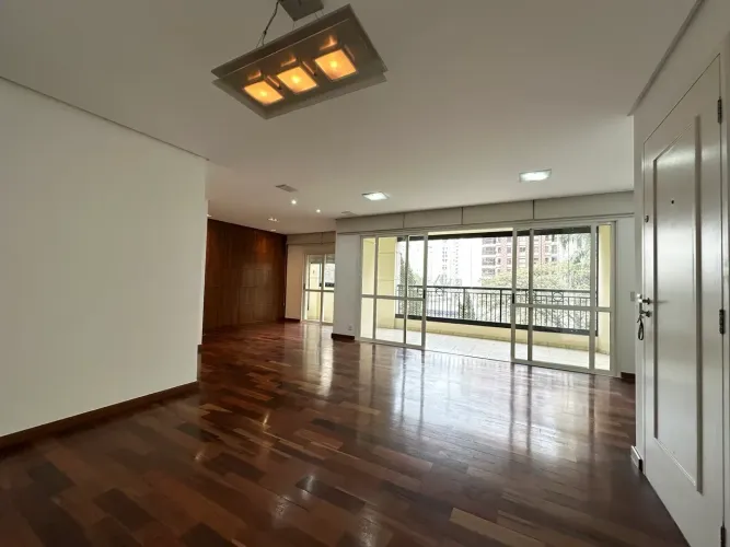 Imóvel para aluguel tem 125 metros quadrados com 3 quartos em Moema - São Paulo - SP