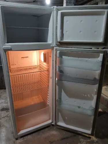 GELADEIRA COM GARANTIA E ENTREGAR