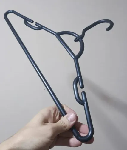Cabides de roupa (23 unidades)