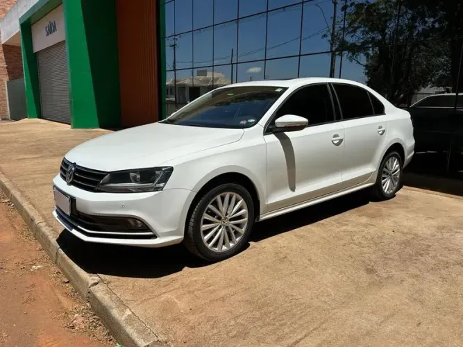 Volkswagen Jetta Comfortline 1.4 TSI 16V 4P Aut. 2017