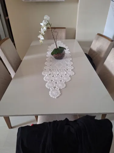 Vendo conjunto mesa com 6 cadeiras