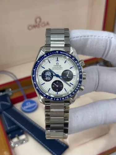 Omega Snoopy