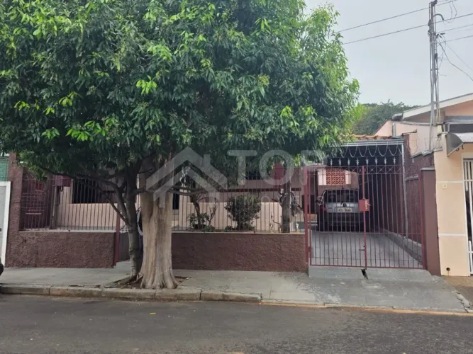 Venda de Casas / Padrão na cidade de São Carlos
