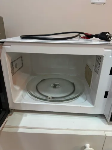Microondas Midea 20 litros