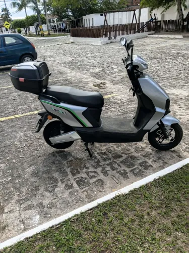 Moto elétrica marca PANDA pouco uso motinha 