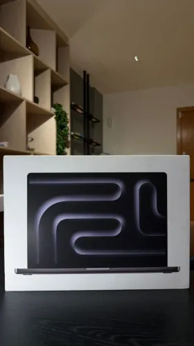 MacBook Pro M5 Max 16?