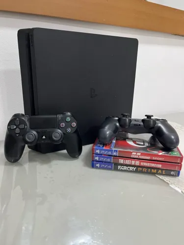PS4 PRO 1 TB + 2 CONTROLES + 3 JOGOS