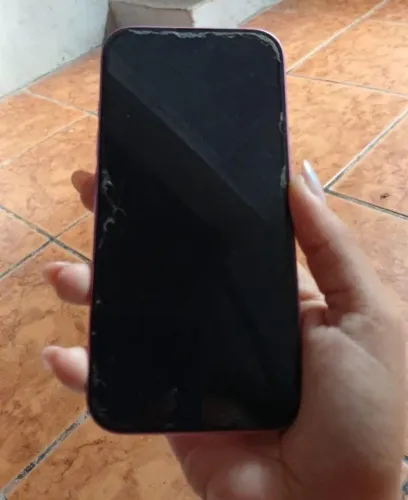 iPhone 16 com Caixa e carregador