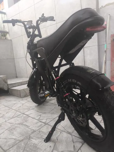 Bicicleta Elétrica V8 Max Pro 1000w 32km/h Bateria Lítio Preto<br>