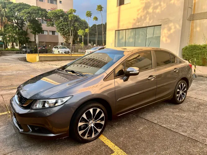 Honda Civic Sedan LXR 2.0 Flexone 16V Aut. 4P 2016