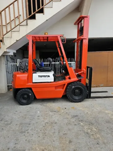 Empilhadeira Toyota 4FG 2,5T ano 1988,