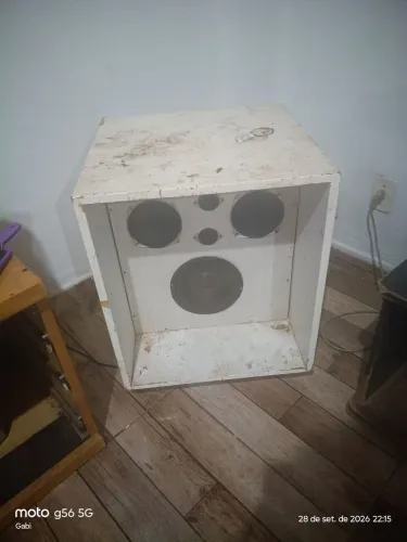 Vende se caixa de som residencial