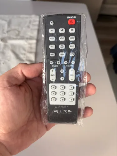 Controle remoto original para caixas de som amplificadas da linha Pulse (Multilaser).