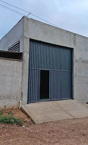 Vendo Barracão - 270m²