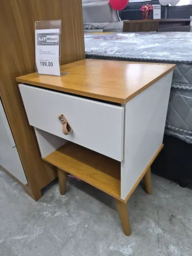 Mesa de Cabeceira