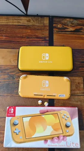Nintendo switch Lite Amarelo original lindo praticamente novo