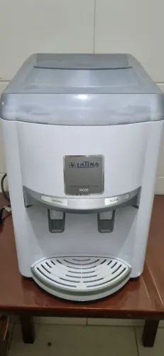 Bebedouro de água Latina com compressor