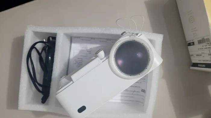 Projetor goldentech 1000 lumens