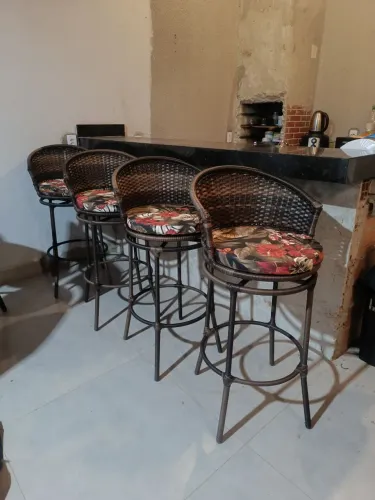 Banquetas giratórias em fibra sintetica! R$ 350 a unidade sem almofada / 420 com almofada