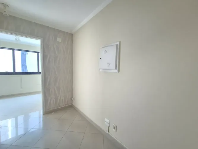 Sala Comercial a menos de 50 metros do Metro Carrão