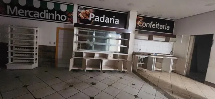 Excelente oportunidade para instalar seu negócio no melhor ponto de Teresópolis! Loja come