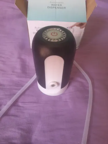 Bomba elétrica para galão água com bico removível carregamento USB