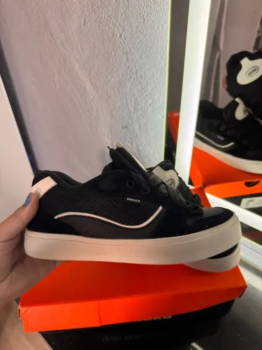 Vendo Tênis Hocks Puff Petit Poa Uv (37)