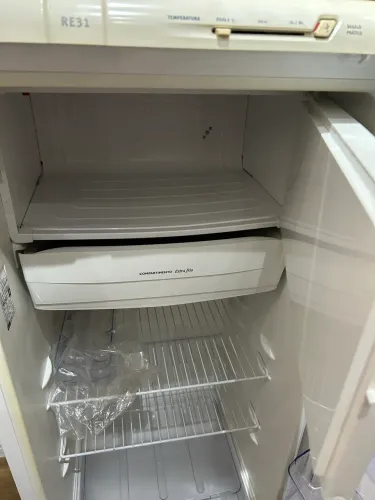 Geladeira Electrolux 240 Litros