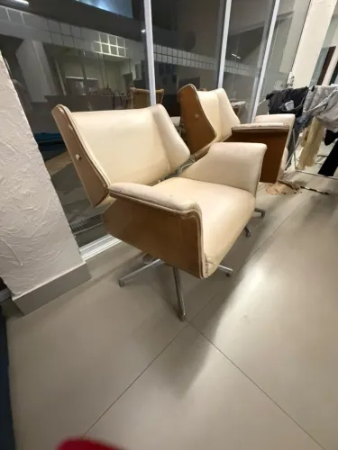 Jogo de duas poltronas