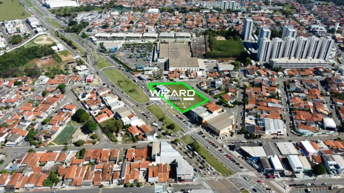 Terreno de esquina com 4.661 m² - No eixo da Av. da Emancipação em Hortolândia-SP