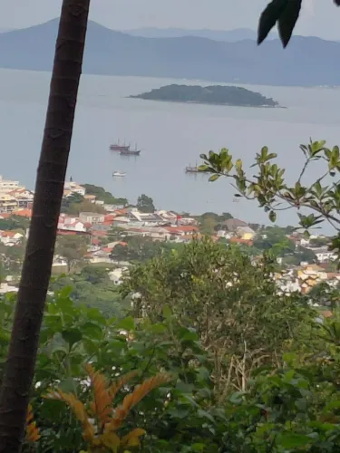 Passeio com seu bixo de estimação valor a combinar entre em contato local norte da ilha.