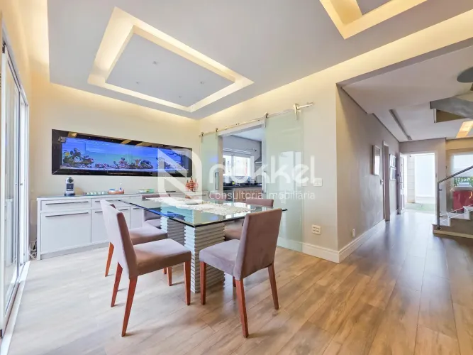Casa em Condominio com 237 m², 3 quartos, sendo 3 suítes, à venda no bairro Granja Julieta
