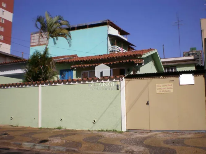 Casa à venda no bairro Vila Nova Teixeira em Campinas